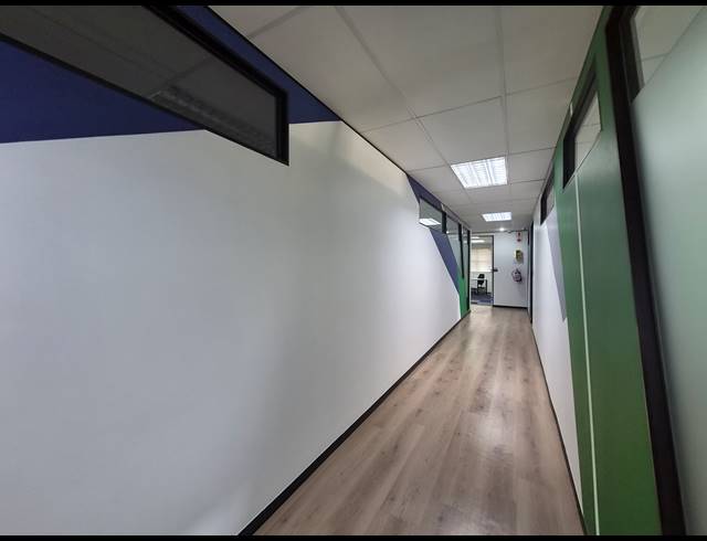 609M² OFFICE TO LET IN HALFWAY GARDENS